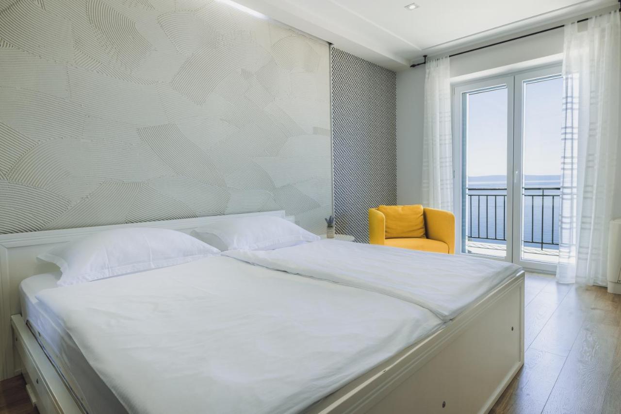Apartments Simun Brela Exterior photo