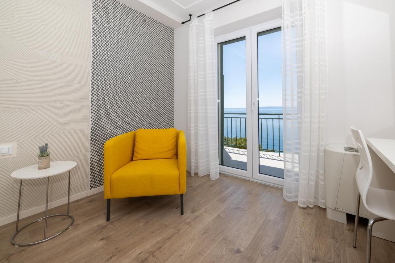 Apartments Simun Brela Exterior photo